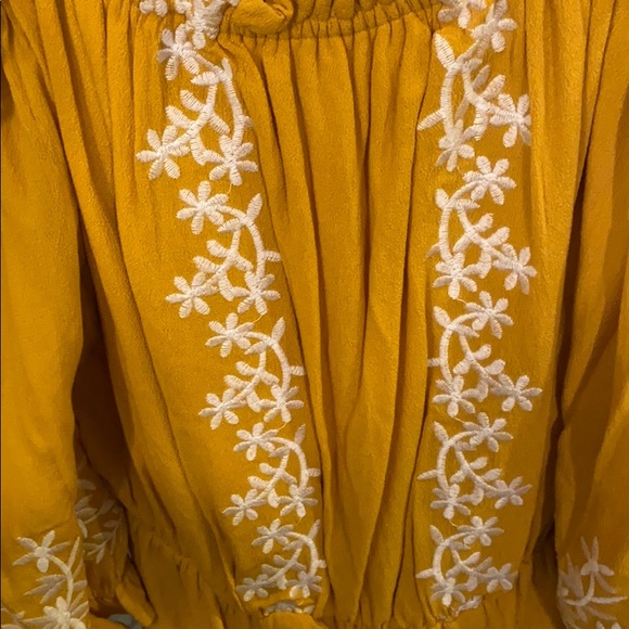 Floral Detailed Romper - Picture 4 of 4